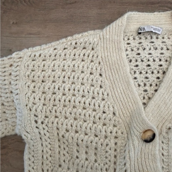 Zara Open Weave Button Front  Balloon Sleeve Cardigan - M - Picture 9 of 10